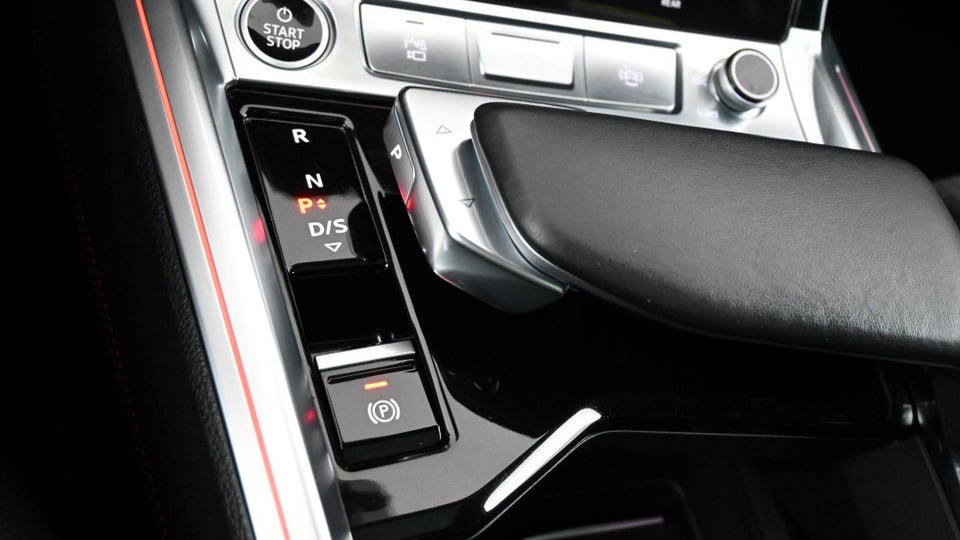 Audi Q8 e-tron 55 S-line quattro 5d