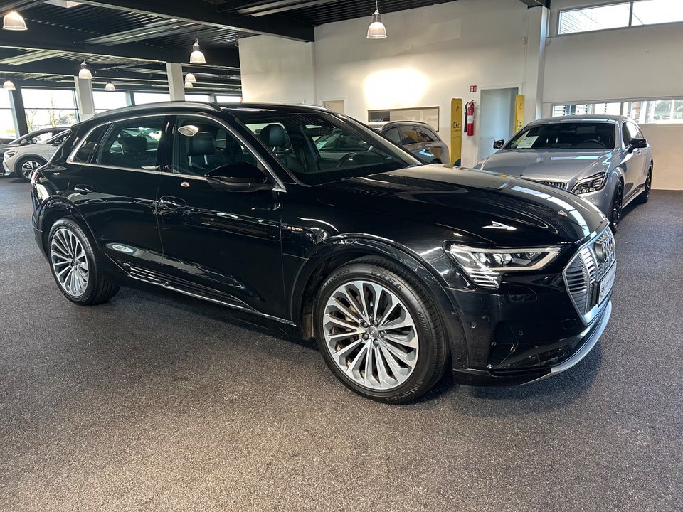 Audi e-tron 55 S-line quattro 5d