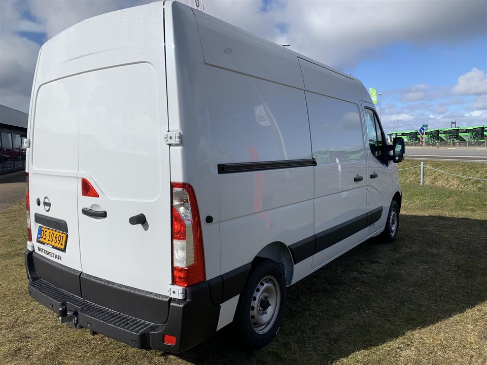 Nissan Interstar 2,3 dCi 180 L2H2 N-Connecta Van