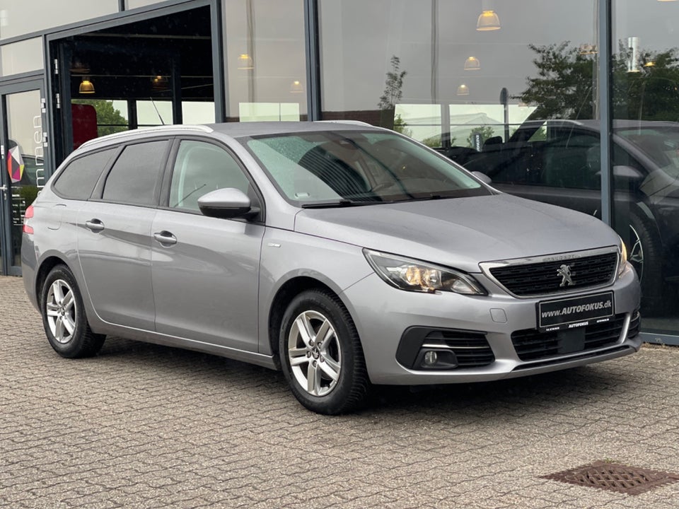 Peugeot 308 1,5 BlueHDi 130 Style SW 5d