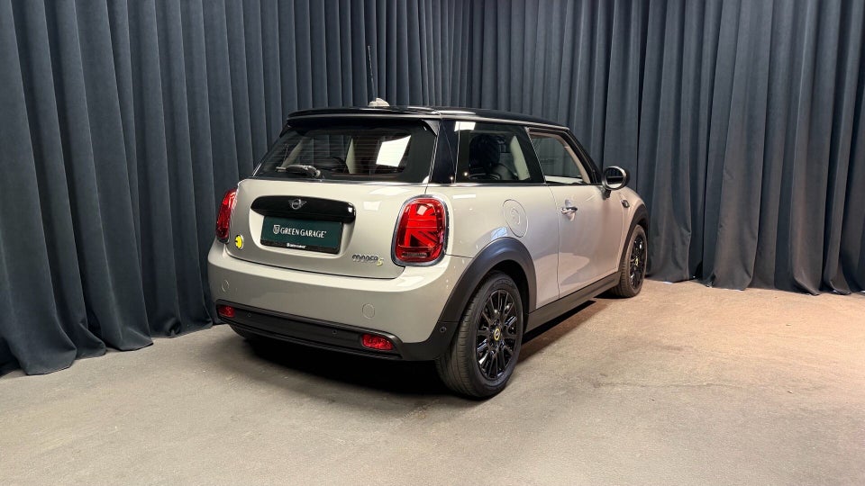 MINI Cooper SE Essential 3d