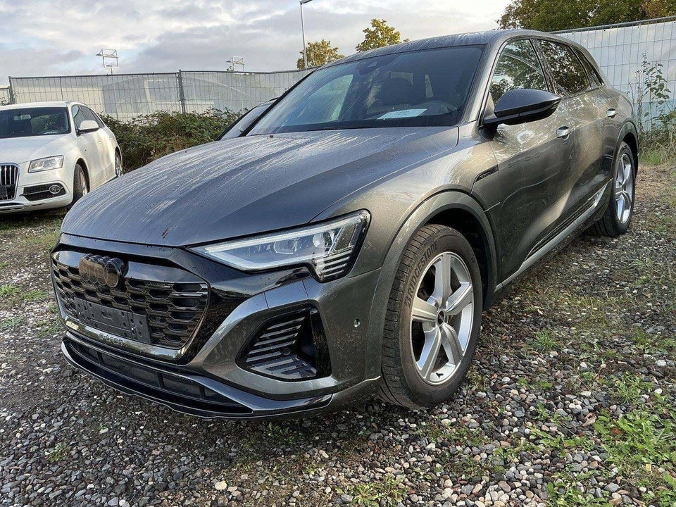 Audi Q8 e-tron 50 S-line quattro 5d