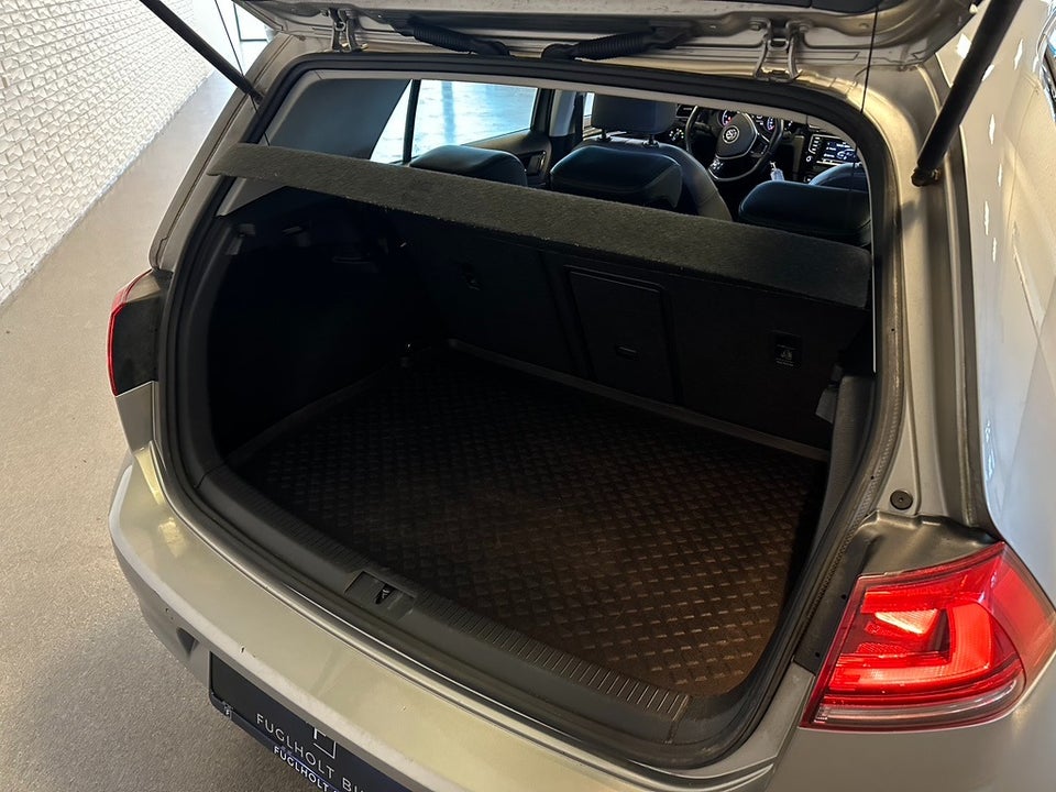 VW Golf VII 2,0 TDi 150 Comfortline BMT 5d