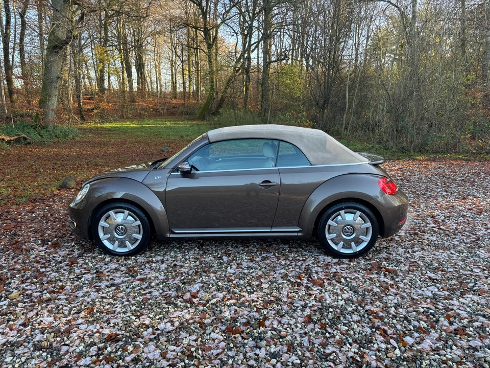 VW The Beetle 2,0 TDi 140 Design Cabriolet DSG 2d
