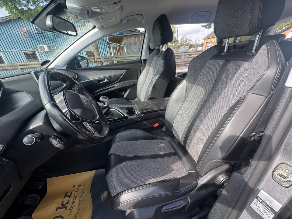 Peugeot 5008 1,5 BlueHDi 130 Allure 7prs 5d