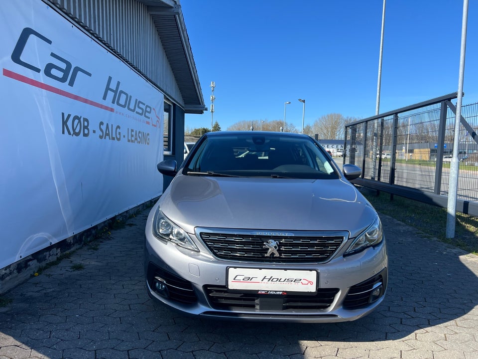 Peugeot 308 1,2 e-THP 130 Active 5d