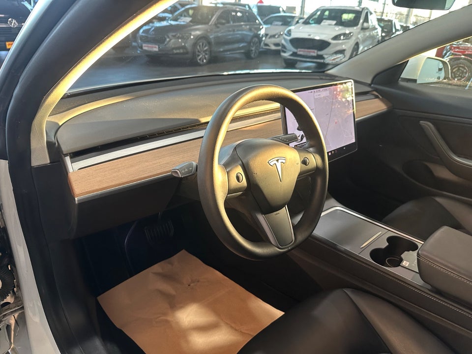 Tesla Model 3 Long Range AWD 4d