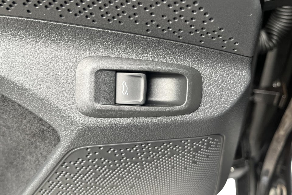 Skoda Enyaq 80x iV Founders Edition 5d