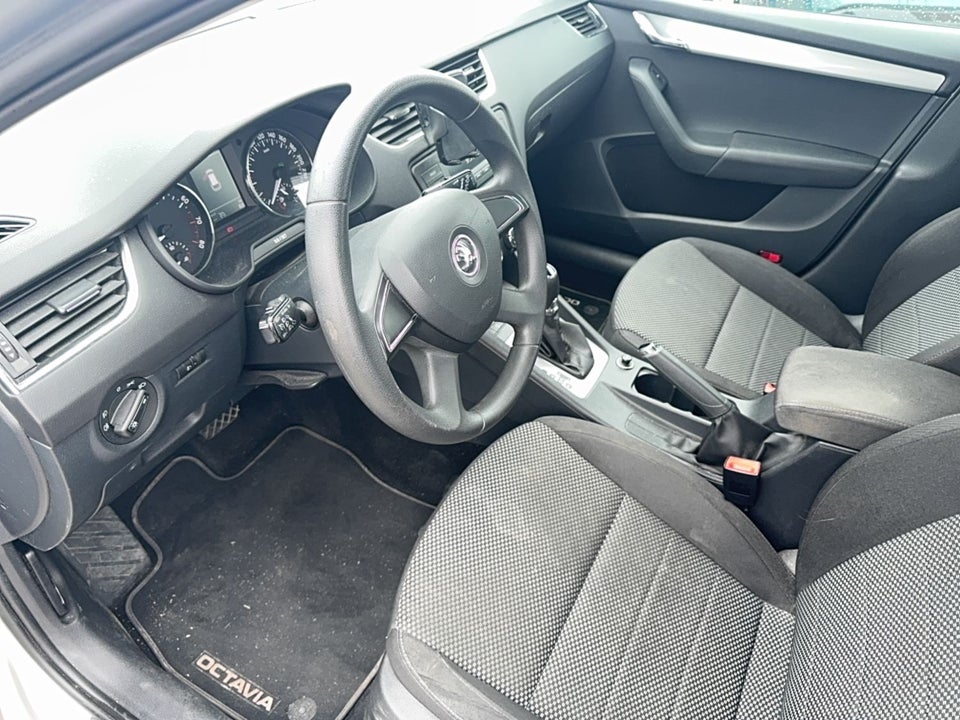 Skoda Octavia 1,4 TSi 140 Ambition Combi DSG 5d
