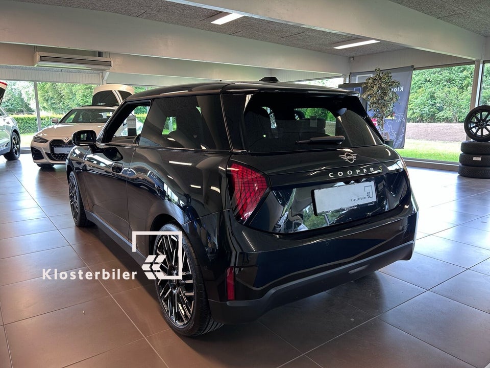 MINI Cooper SE Favoured Trim XL 3d