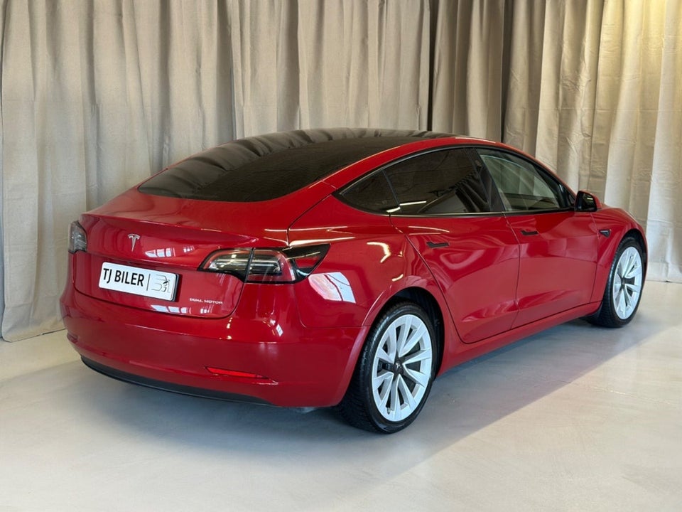Tesla Model 3 Long Range AWD 4d