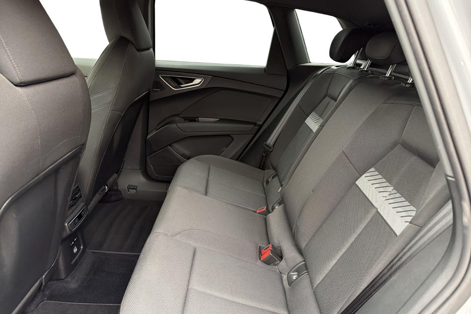 Audi Q4 e-tron 45 Progress 5d