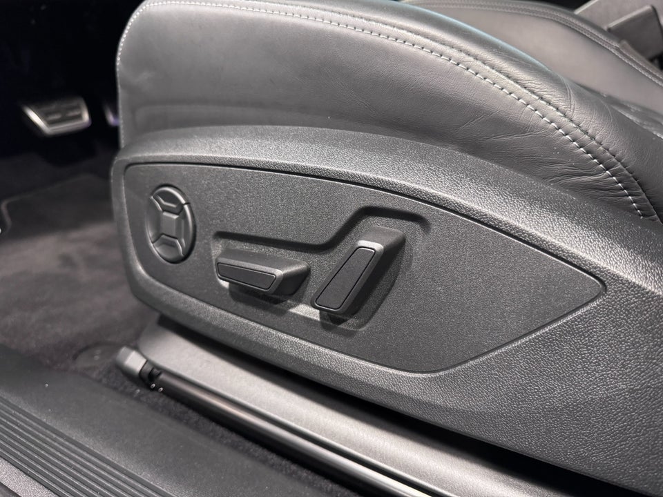 Audi Q4 e-tron 50 S-line Sportback quattro 5d