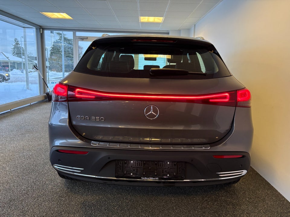 Mercedes EQA250 Progressive 5d