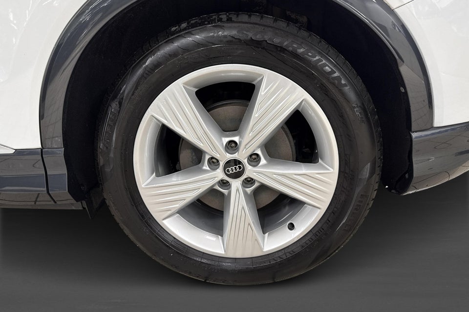 Audi Q4 e-tron 40 Attitude 5d