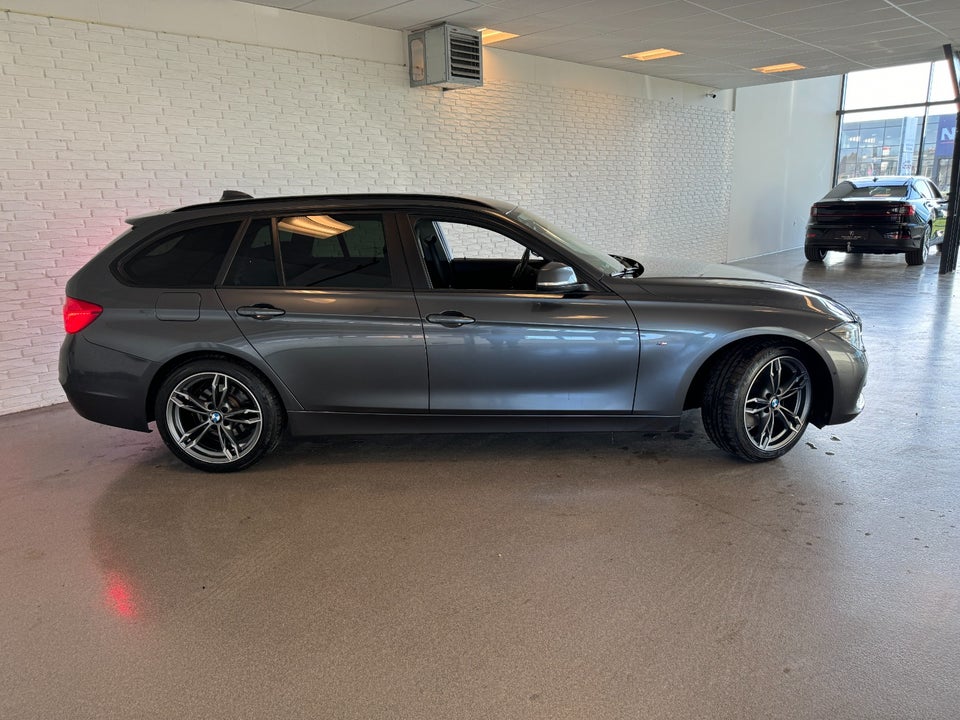 BMW 320d 2,0 Touring aut. 5d