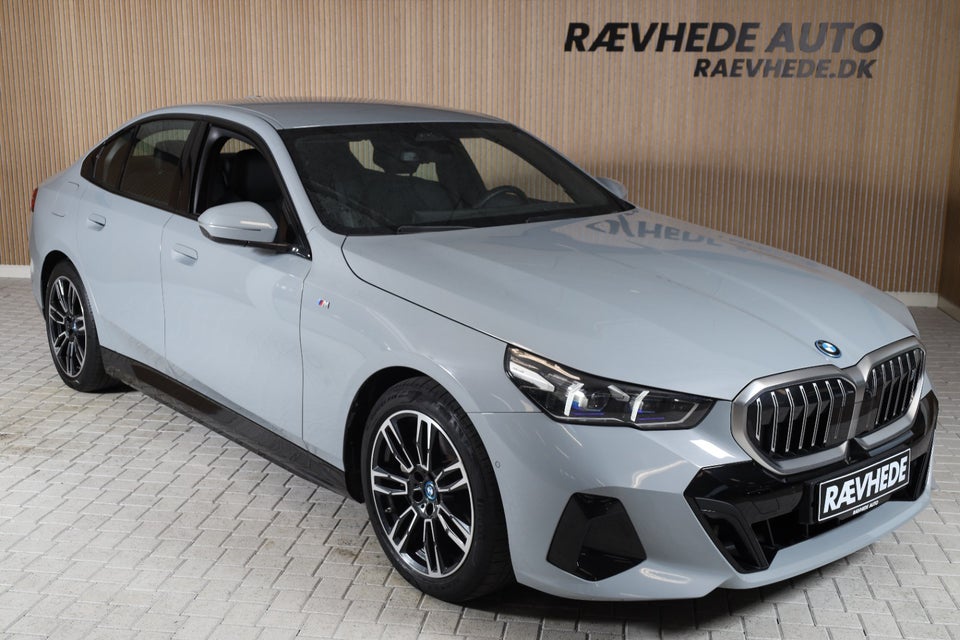 BMW i5 eDrive40 M-Sport 4d