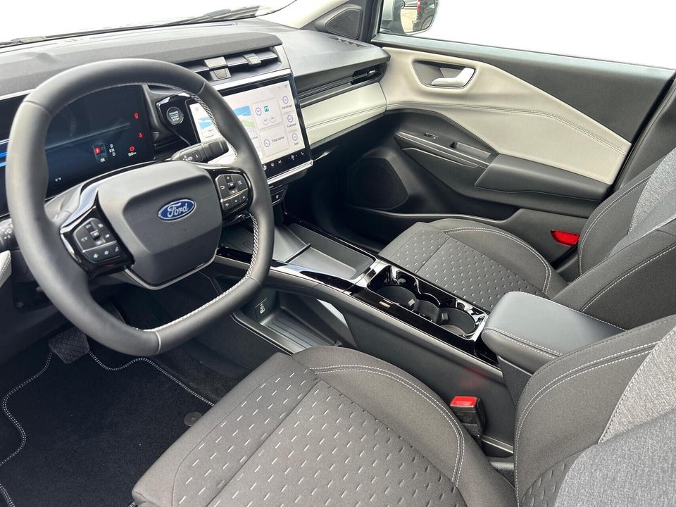 Ford Puma 46 Gen-E Select 5d