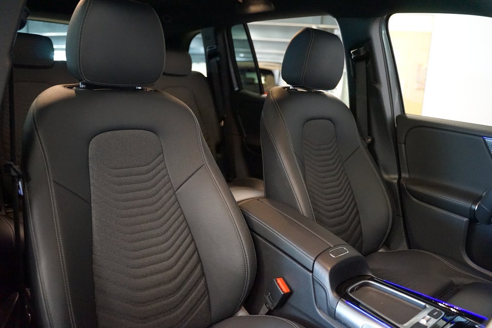 Mercedes EQB300 Progressive 4Matic 5d