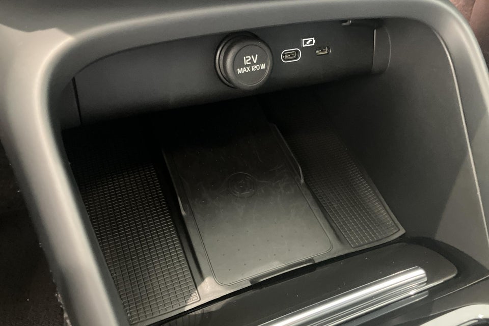 Volvo XC40 P8 ReCharge Twin Plus 5d