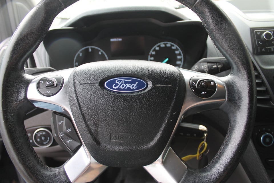 Ford Transit Connect 1,5 EcoBlue Active kort