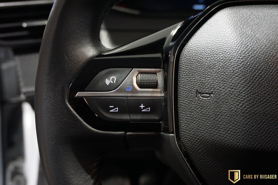 Peugeot 208 1,2 PureTech 100 Allure+ 5d