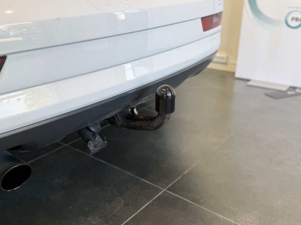 Audi Q3 2,0 TFSi 200 S-line S-tr. 5d
