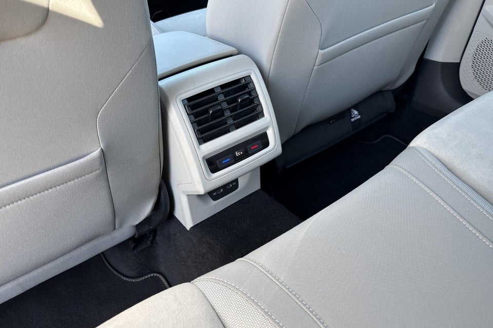 VW Golf VIII 1,4 eHybrid DSG 5d