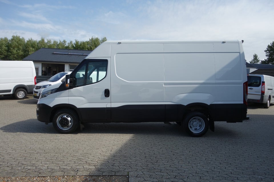 Iveco Daily 3,0 35C18 12m³ Van AG8