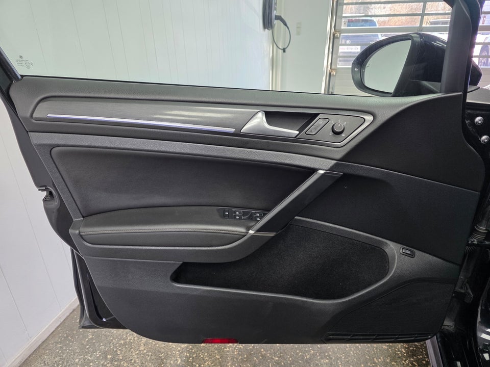 VW Golf VII 1,4 GTE DSG 5d