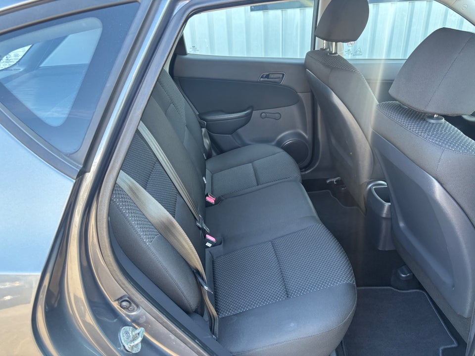 Hyundai i30 1,6 CRDi 90 Comfort 5d