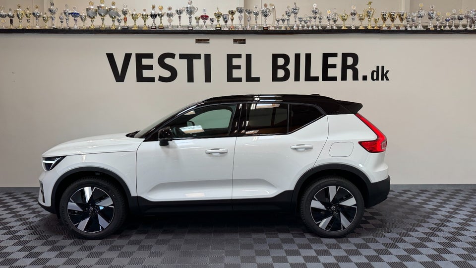 Volvo XC40 ReCharge Extended Range Plus 5d