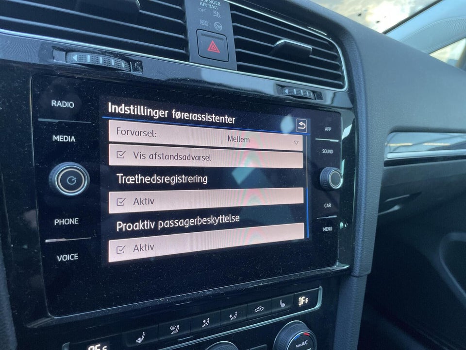 VW Golf VII 1,5 TSi 150 Highline Connect Variant DSG 5d