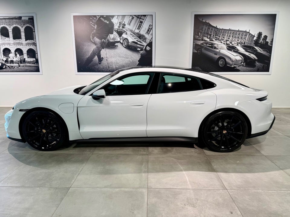 Porsche Taycan Performance+ 4d