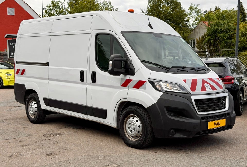 Peugeot e-Boxer 435 37 L2H2 Premium Van