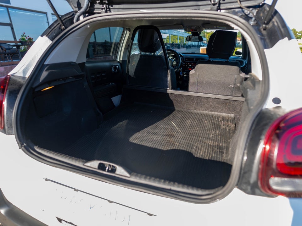 Citroën C3 1,2 PureTech 83 Shine Van 5d