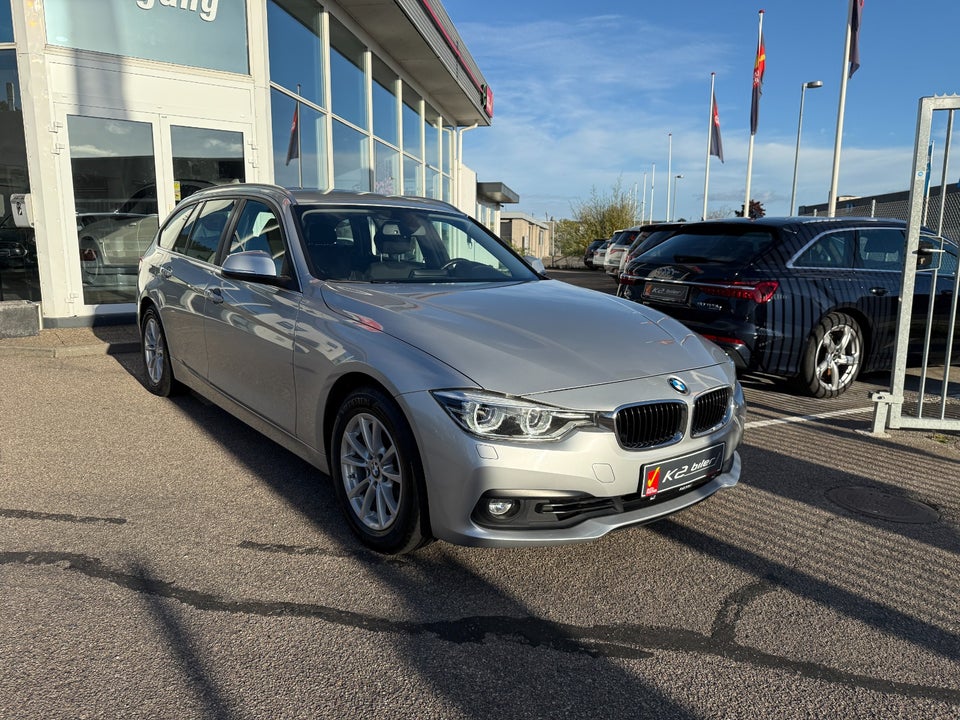 BMW 320i 2,0 Touring Advantage aut. 5d