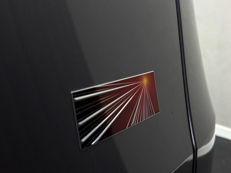 Tesla Model Y Launch Series Long Range AWD 5d