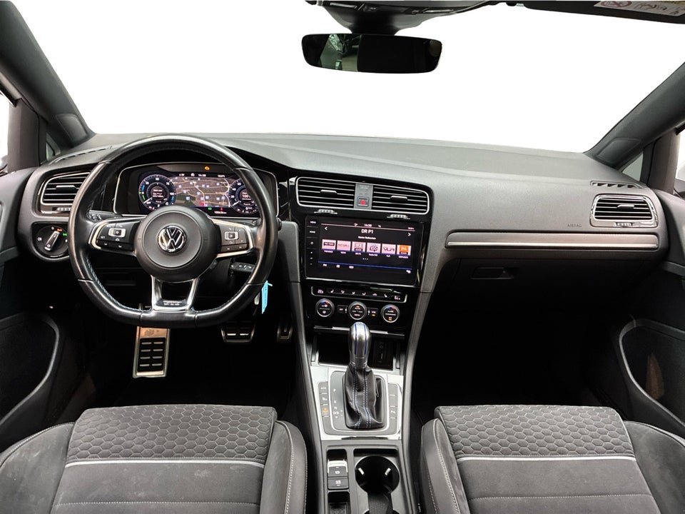 VW Golf VII 1,4 GTE DSG 5d