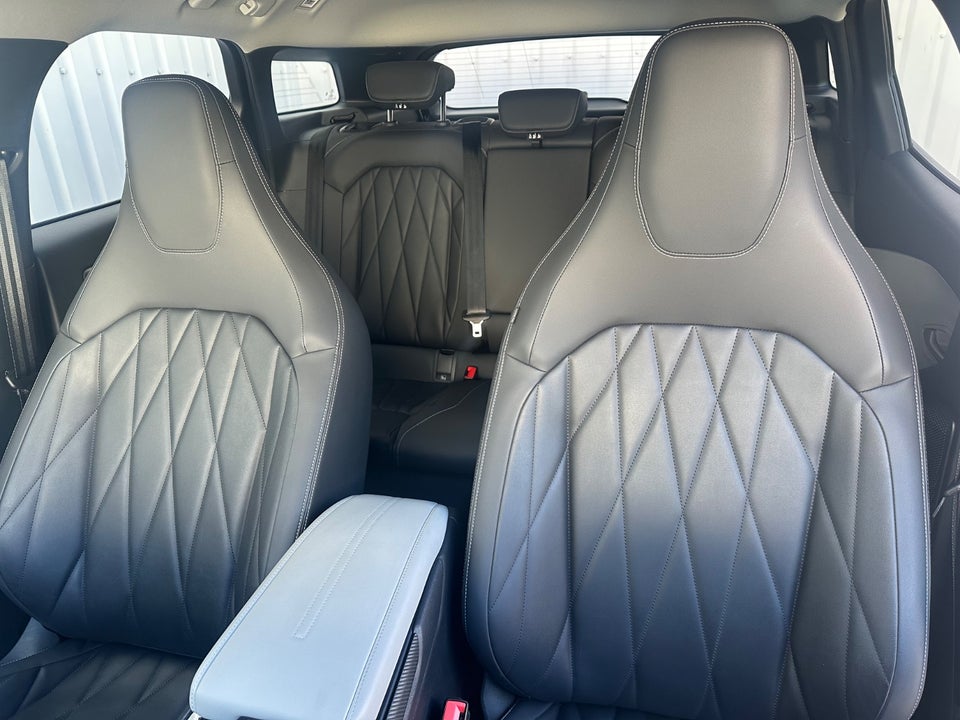 Ford Explorer 77 Premium Extended Range 5d