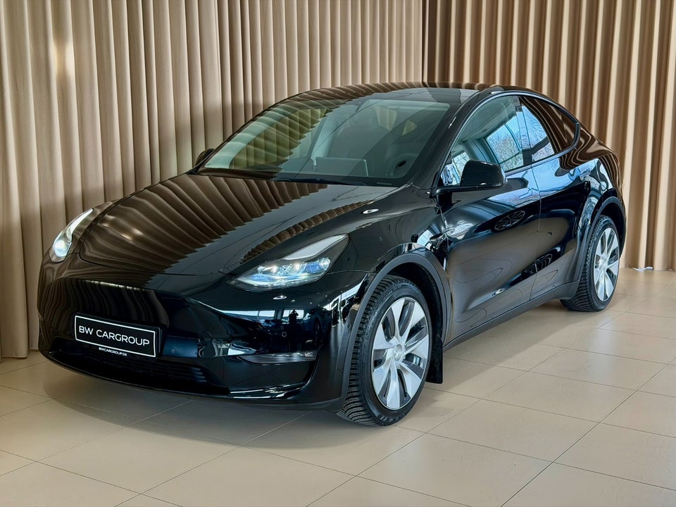 Tesla Model Y Long Range AWD 5d
