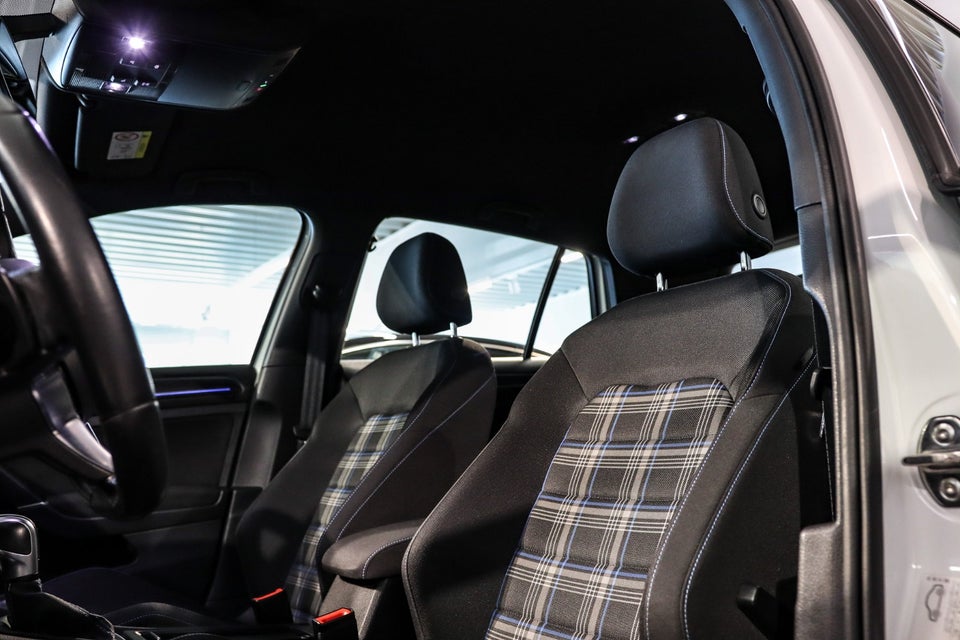 VW Golf VII 1,4 GTE DSG 5d