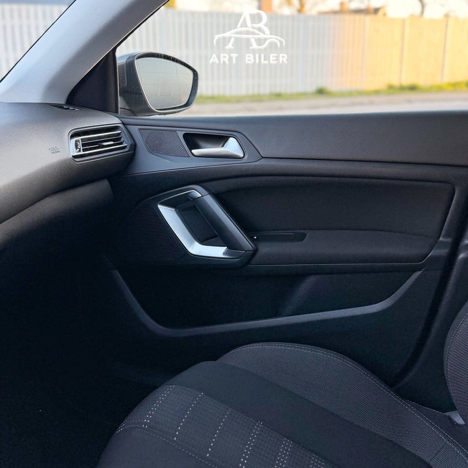 Peugeot 308 1,6 BlueHDi 120 Allure SW EAT6 5d