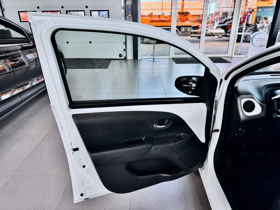 Toyota Aygo 1,0 VVT-i x-cellence 5d