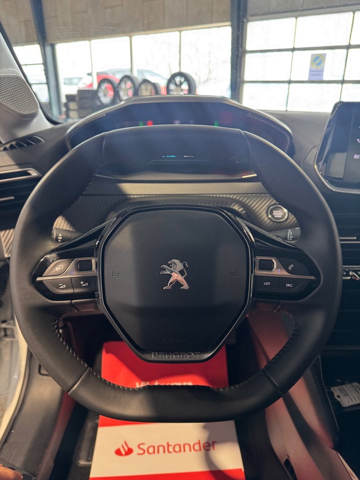 Peugeot e-208 50 Active 5d