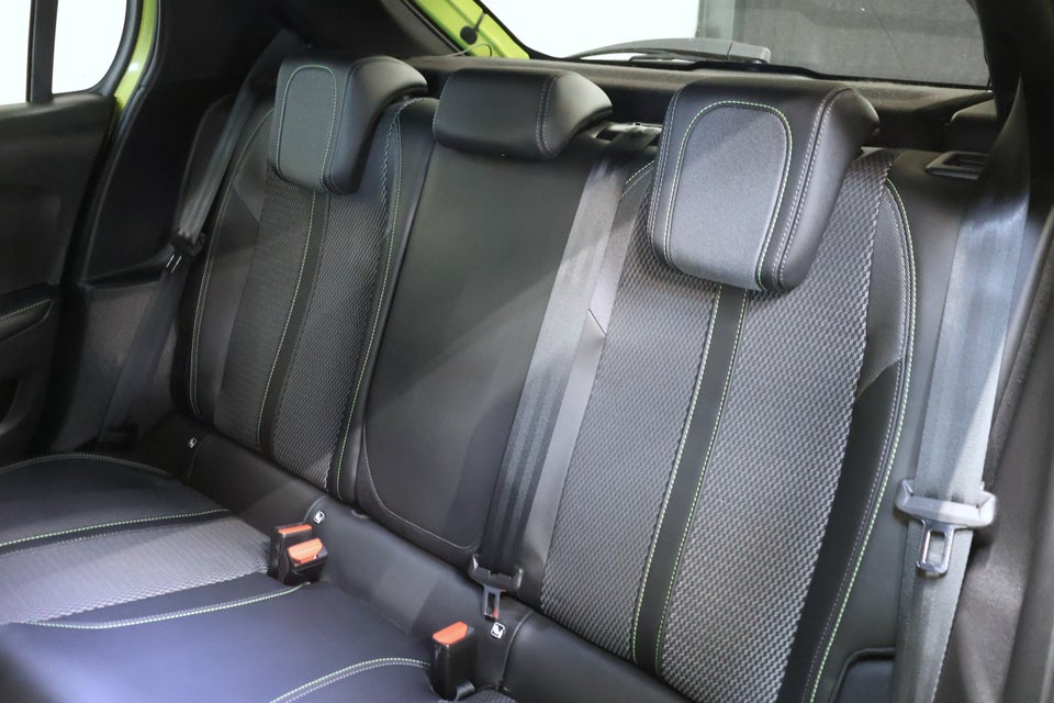 Peugeot e-208 54 GT 5d