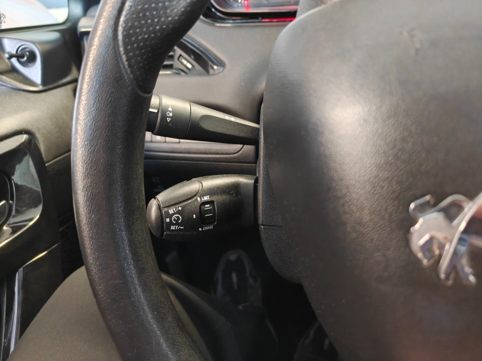 Peugeot 208 1,0 VTi Access 5d