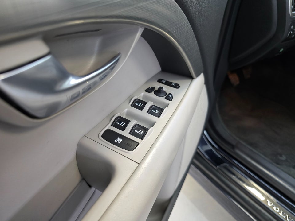 Volvo V70 2,0 Summum 5d