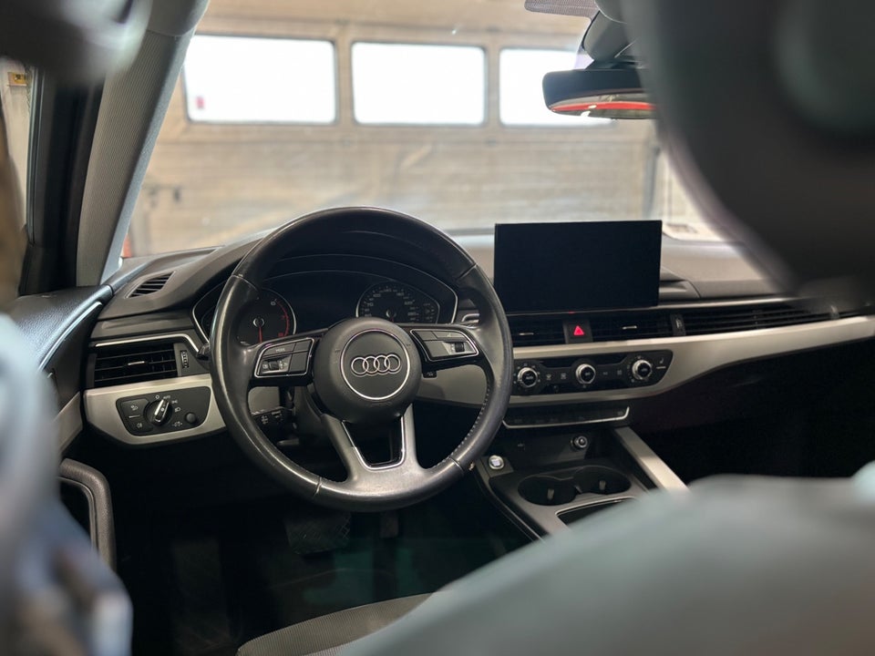Audi A4 35 TFSi Prestige Avant S-tr. 5d