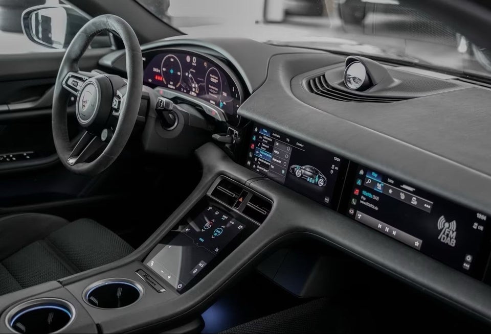 Porsche Taycan 4S Performance+ 4d